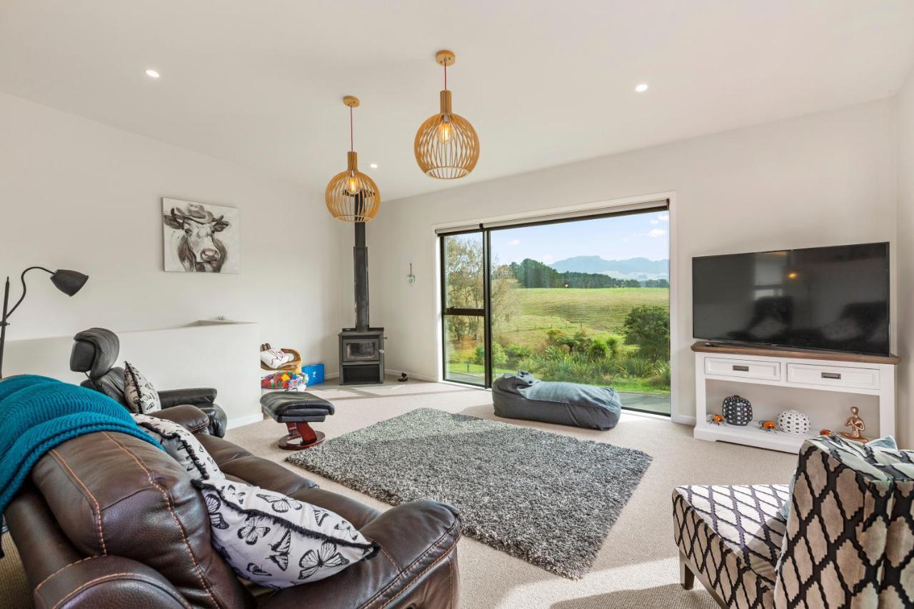 R And R At Robertson - Raglan Holiday Home 외부 사진