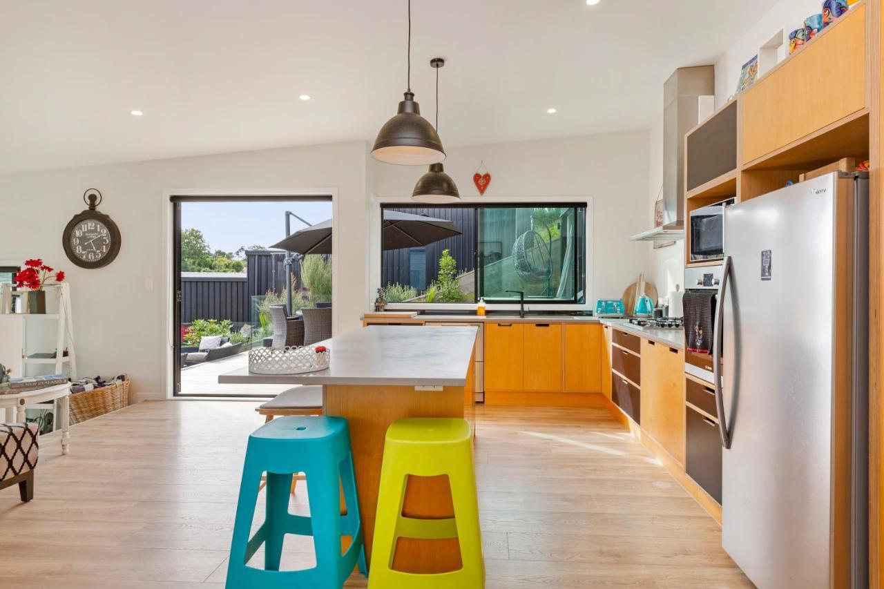 R And R At Robertson - Raglan Holiday Home 외부 사진