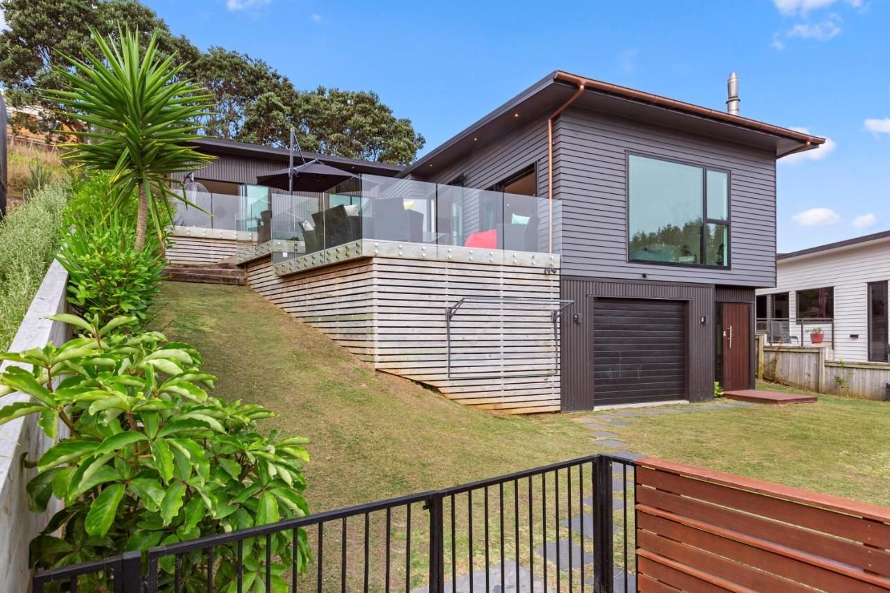 R And R At Robertson - Raglan Holiday Home 외부 사진